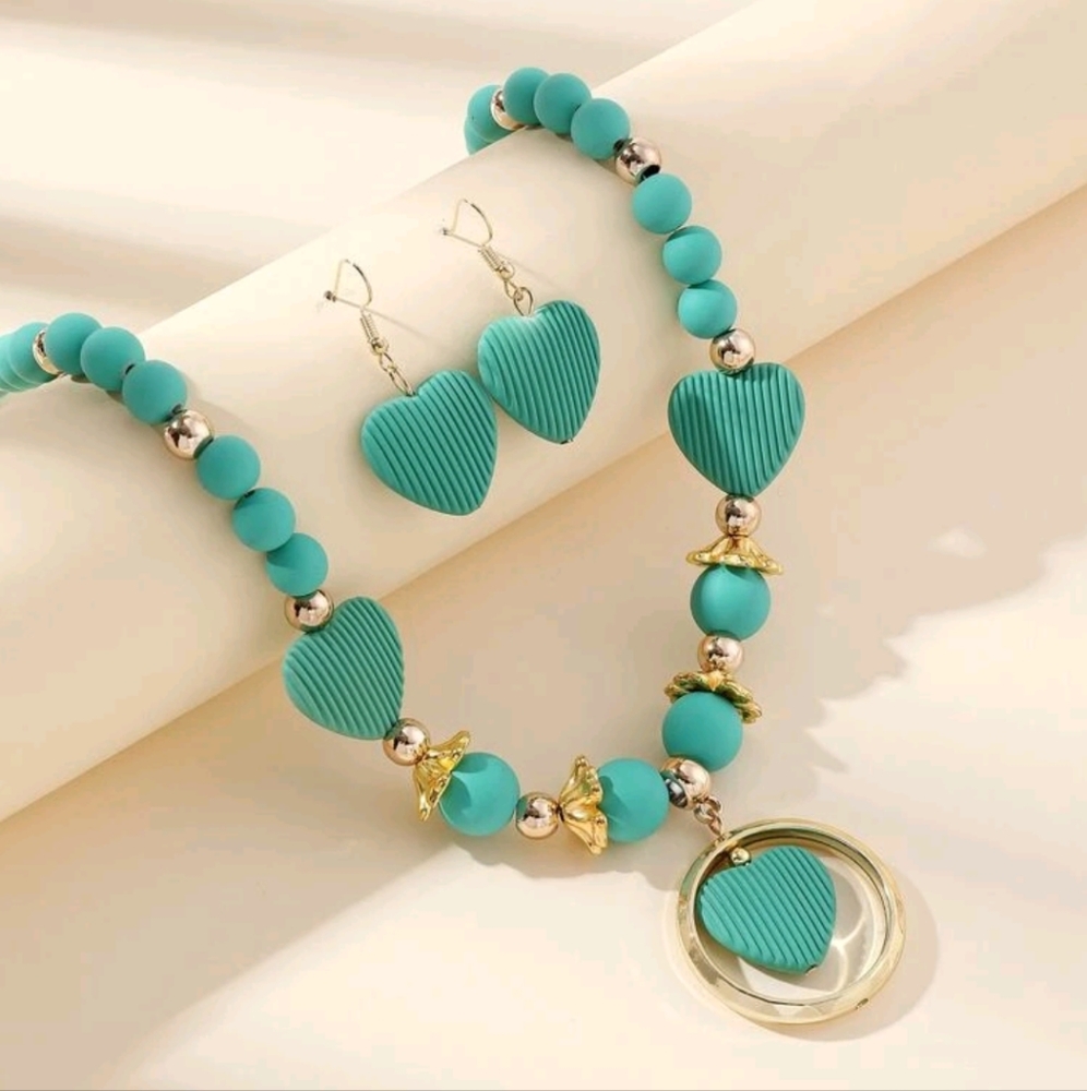 Turquoise & Gold Necklace & Earrings